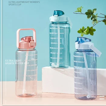 Büyük Kapasiteli Su Şişesi Saman Fincan Degrade Renk Plastik su bardakları Zaman İşaretleyici İle açık alan sporları spor şişesi su ısıtıcısı 2L